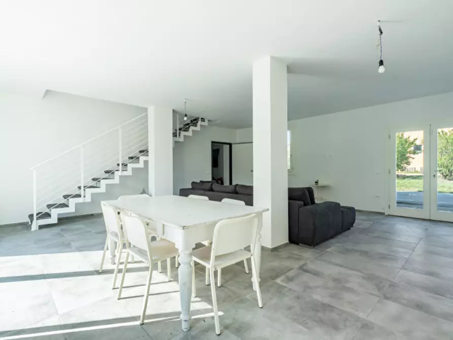 Immagine 13 di Villa in vendita  in strada statale di sotto a Cavezzo