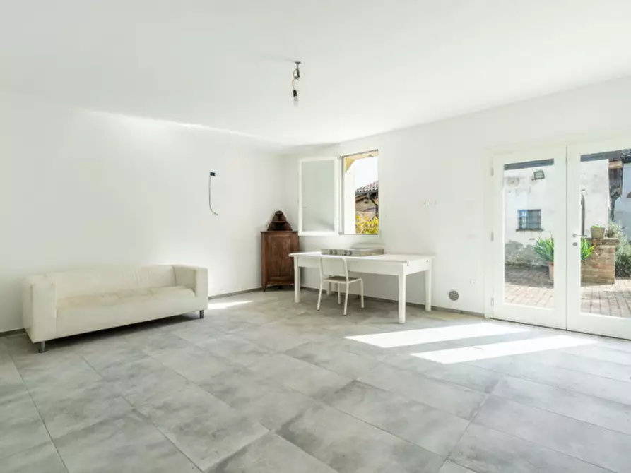 Immagine 14 di Villa in vendita  in strada statale di sotto a Cavezzo