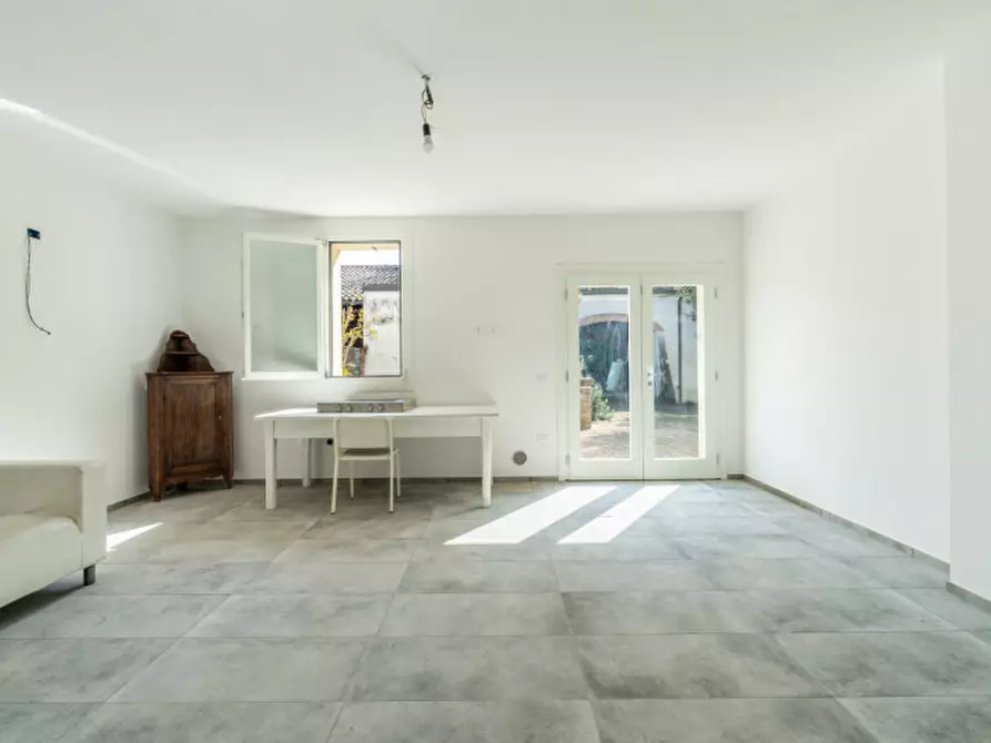 Immagine 18 di Villa in vendita  in strada statale di sotto a Cavezzo