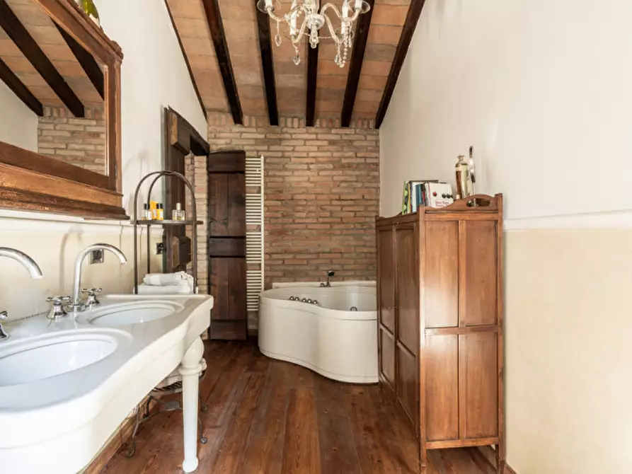 Immagine 27 di Villa in vendita  in strada statale di sotto a Cavezzo