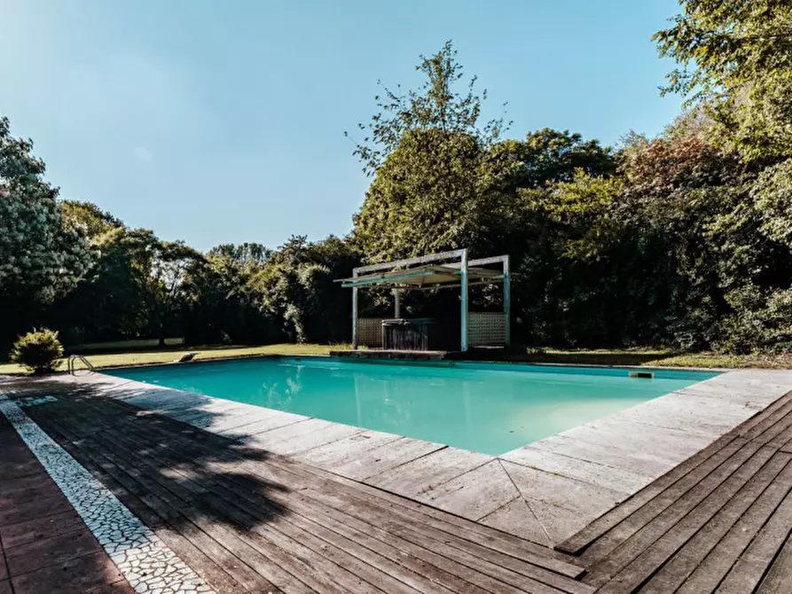 Immagine 46 di Villa in vendita  in strada statale di sotto a Cavezzo