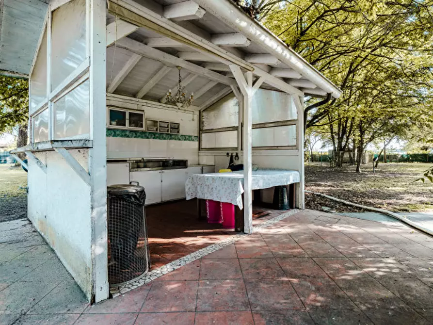 Immagine 47 di Villa in vendita  in strada statale di sotto a Cavezzo
