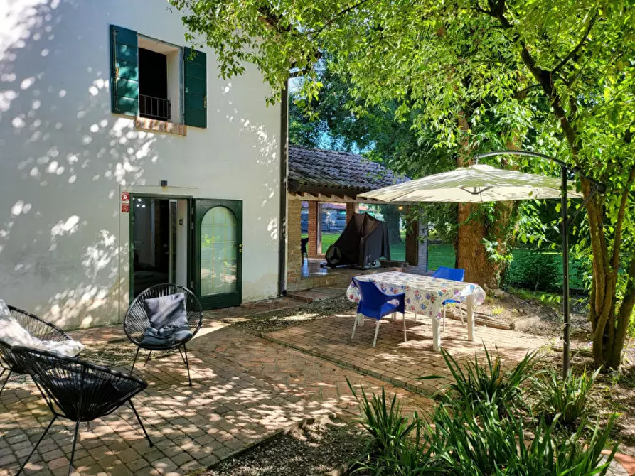 Immagine 61 di Villa in vendita  in strada statale di sotto a Cavezzo