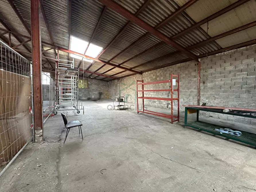 Immagine 17 di Magazzino in affitto  in Strada dell'Alpo a Verona
