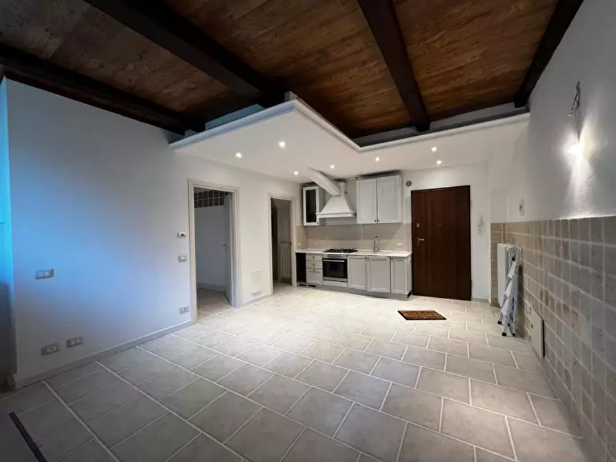 Immagine 3 di Appartamento in vendita  in Via al Vittoriale a Gardone Riviera