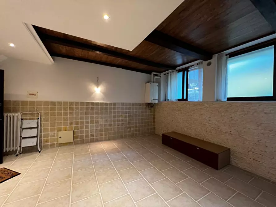 Immagine 5 di Appartamento in vendita  in Via al Vittoriale a Gardone Riviera