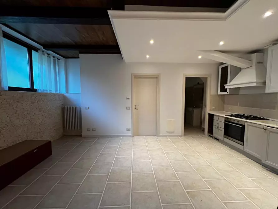 Immagine 7 di Appartamento in vendita  in Via al Vittoriale a Gardone Riviera
