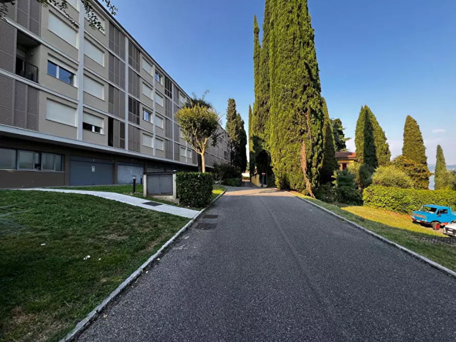 Immagine 15 di Appartamento in vendita  in Via al Vittoriale a Gardone Riviera