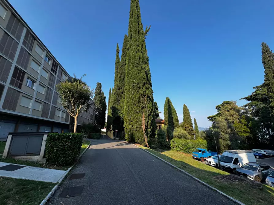 Immagine 16 di Appartamento in vendita  in Via al Vittoriale a Gardone Riviera