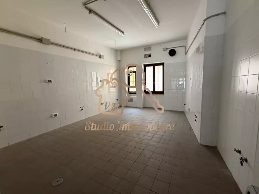 Immagine 7 di Negozio in affitto  in Via Valsassina, 83 a Roma