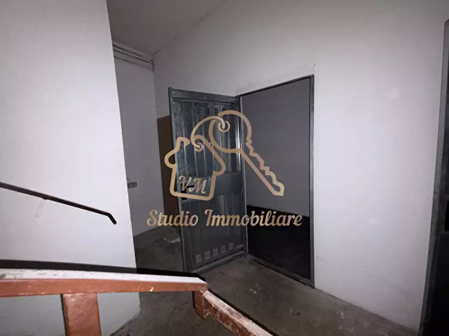 Immagine 15 di Negozio in affitto  in Via Valsassina, 83 a Roma