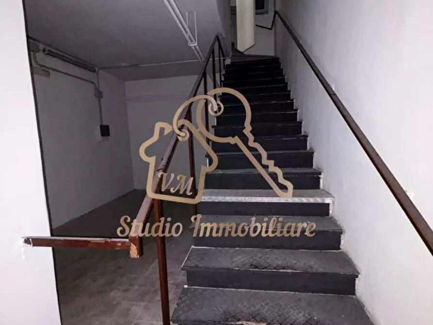 Immagine 20 di Negozio in affitto  in Via Valsassina, 83 a Roma