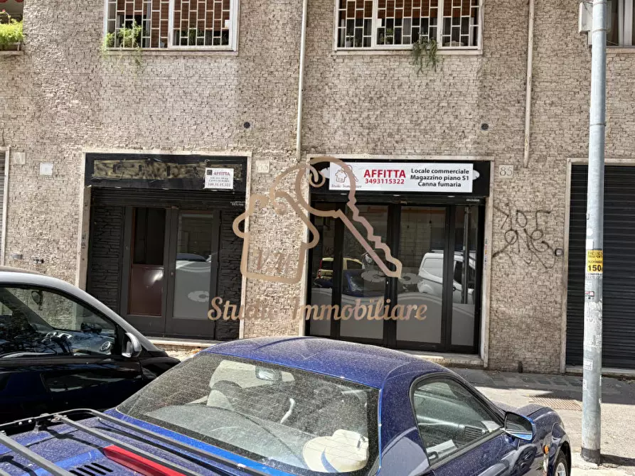 Immagine 24 di Negozio in affitto  in Via Valsassina, 83 a Roma