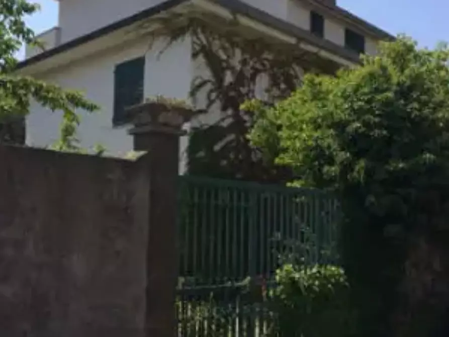 Immagine 4 di Palazzo in vendita  in Via Gasca, 40 - Arenzano (GE) a Arenzano