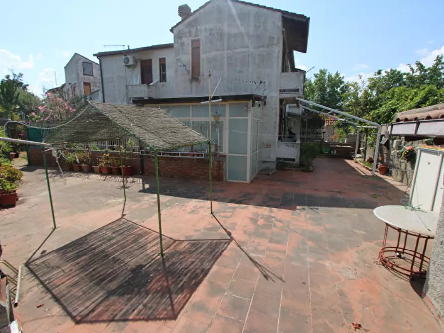 Immagine 3 di Villa in vendita  in Via Nazionale 277 a Falcone