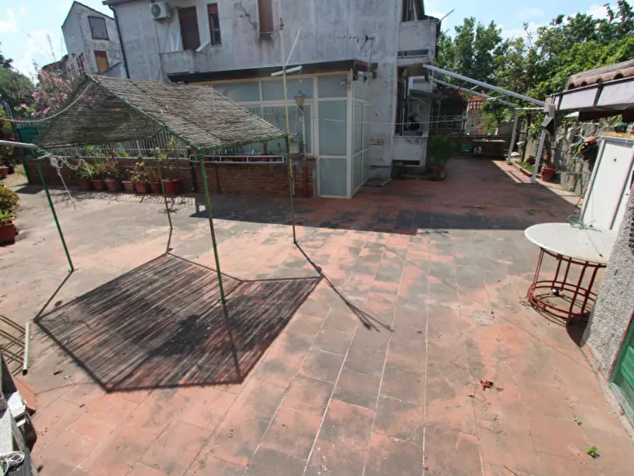 Immagine 4 di Villa in vendita  in Via Nazionale 277 a Falcone