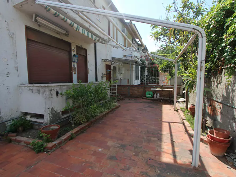Immagine 5 di Villa in vendita  in Via Nazionale 277 a Falcone