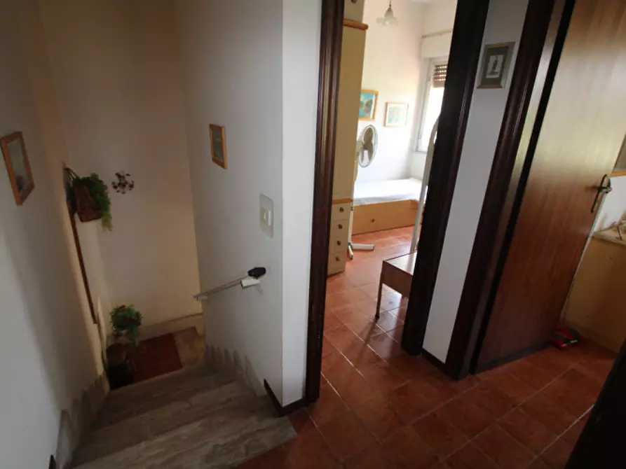 Immagine 10 di Villa in vendita  in Via Nazionale 277 a Falcone