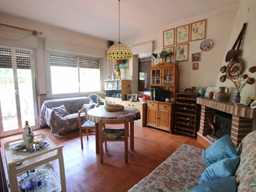 Immagine 15 di Villa in vendita  in Via Nazionale 277 a Falcone