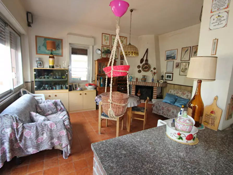 Immagine 18 di Villa in vendita  in Via Nazionale 277 a Falcone