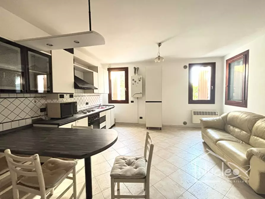 Immagine 4 di Appartamento in vendita  a Battaglia Terme