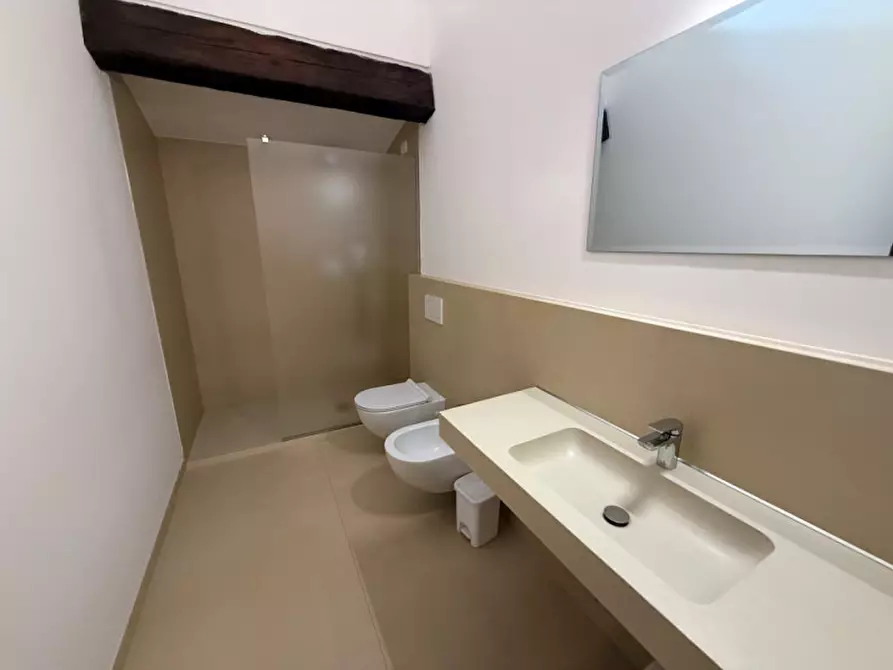 Immagine 25 di Villa in affitto  in VAI MASSIMO D'AZEGLIO a Vicenza
