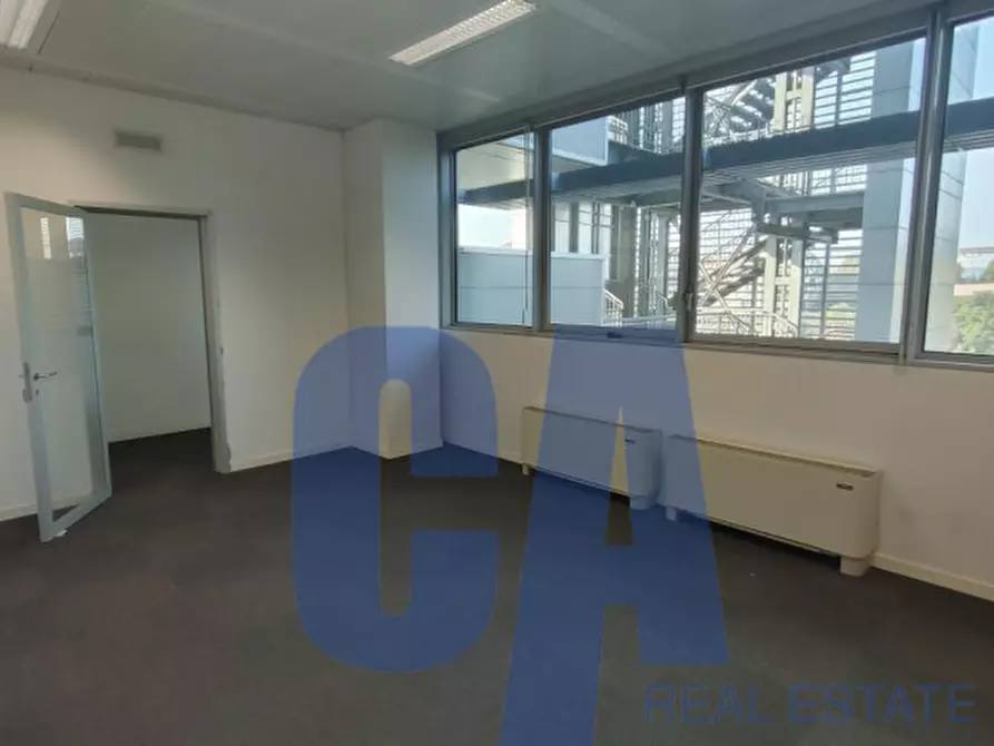 Immagine 10 di Ufficio in affitto  in VIA BAZZI CARLO a Milano