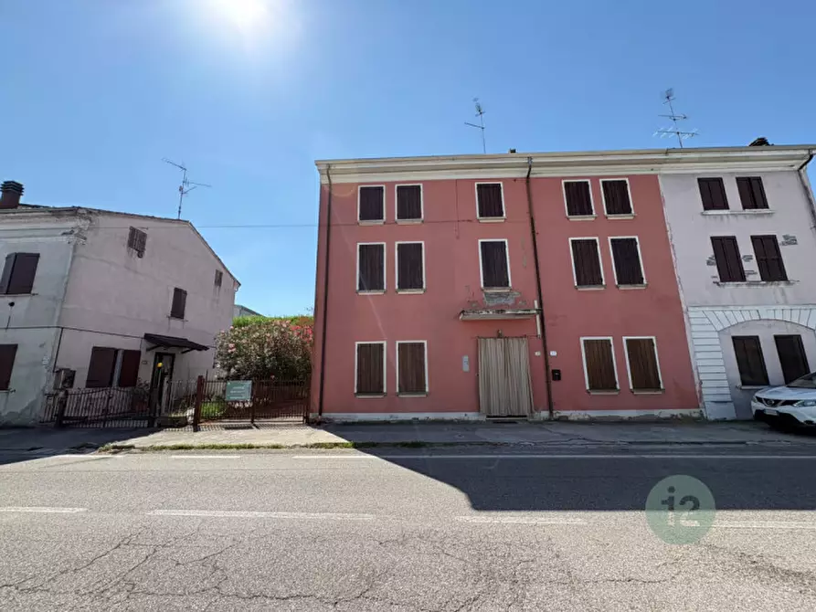 Immagine 1 di Casa indipendente in vendita  in Largo Bruno Vincenzi a Moglia