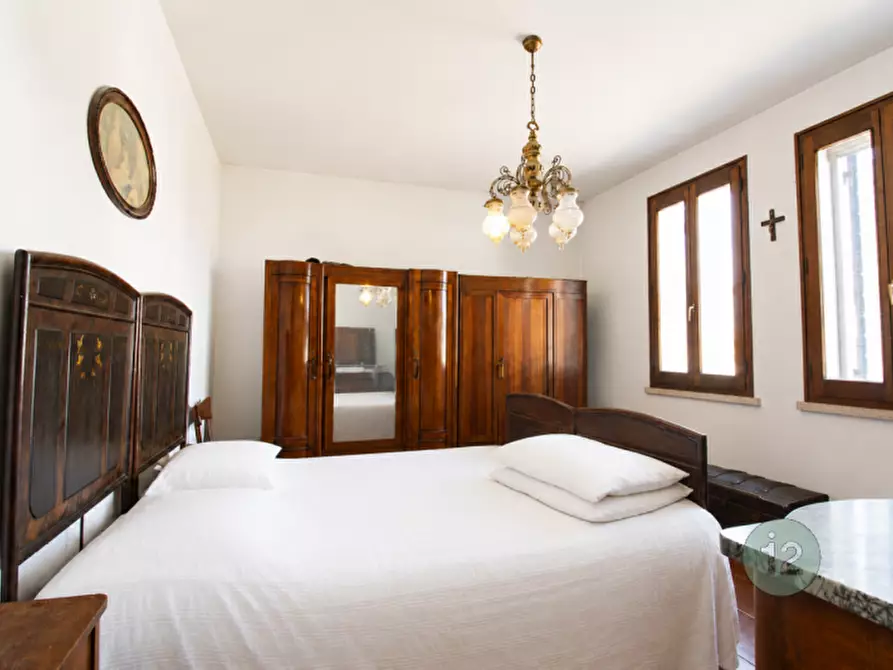 Immagine 12 di Casa indipendente in vendita  in Largo Bruno Vincenzi a Moglia