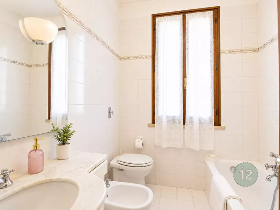 Immagine 16 di Casa indipendente in vendita  in Largo Bruno Vincenzi a Moglia