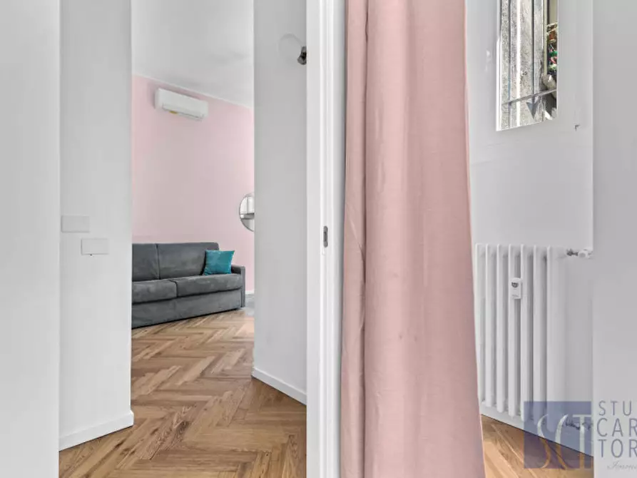 Immagine 10 di Appartamento in affitto  in Alzaia Naviglio Pavese, 12 a Milano