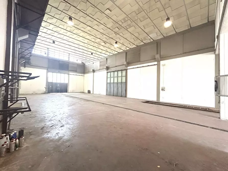 Immagine 3 di Capannone industriale in vendita  in Via Venezia a Cesena