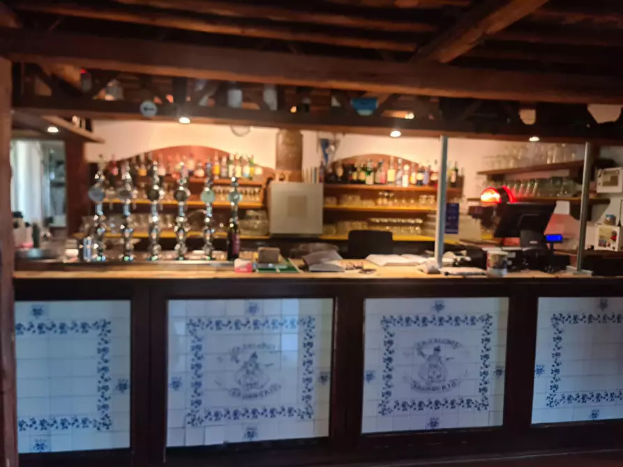 Immagine 12 di Attività commerciale in vendita  in VIA ROMEA 47 a Comacchio