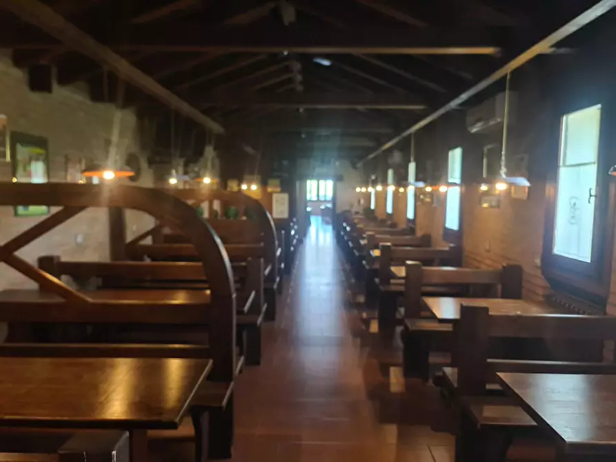 Immagine 19 di Attività commerciale in vendita  in VIA ROMEA 47 a Comacchio