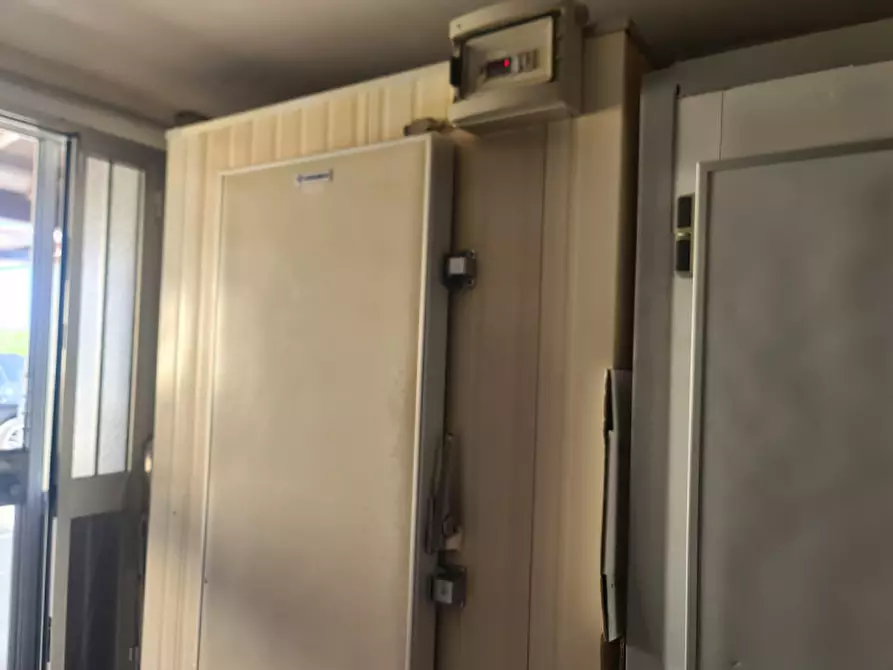 Immagine 46 di Attività commerciale in vendita  in VIA ROMEA 47 a Comacchio