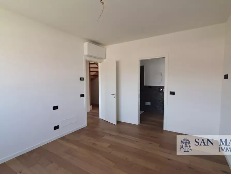 Immagine 11 di Appartamento in vendita  in Via Olmo 101 a Creazzo