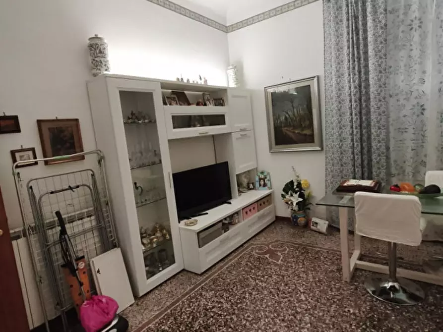 Immagine 5 di Appartamento in vendita  in Via Cavour a Savona