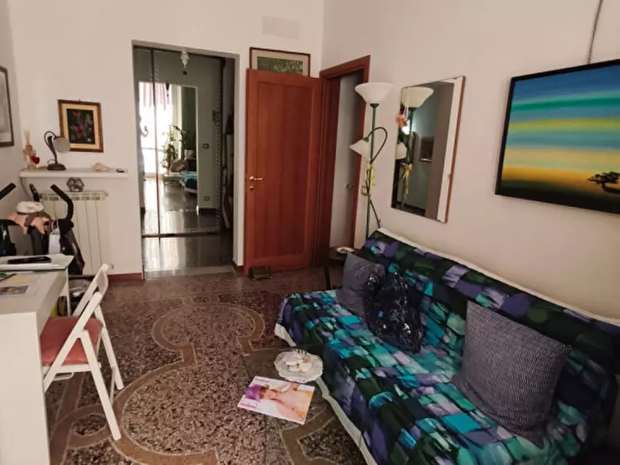 Immagine 7 di Appartamento in vendita  in Via Cavour a Savona