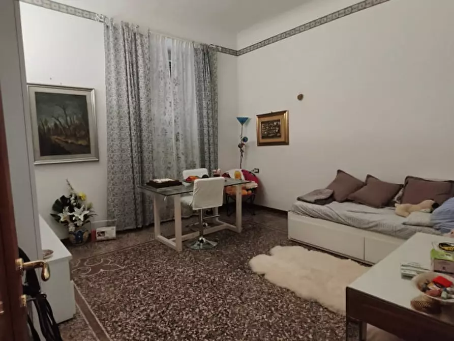 Immagine 12 di Appartamento in vendita  in Via Cavour a Savona