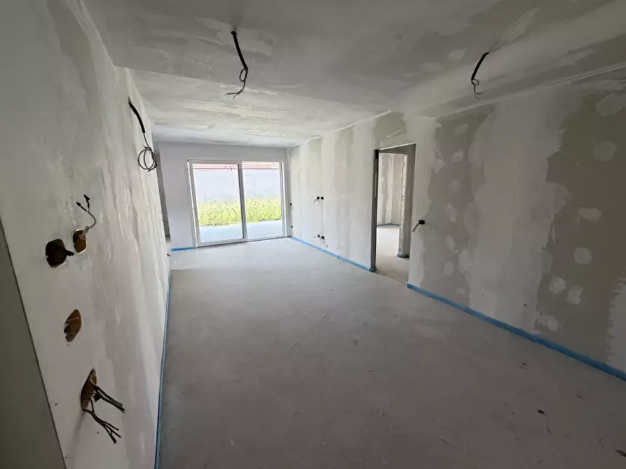 Immagine 2 di Appartamento in vendita  in Via Alessandro Manzoni 5 a Arcore
