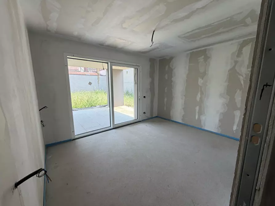 Immagine 13 di Appartamento in vendita  in Via Alessandro Manzoni 5 a Arcore