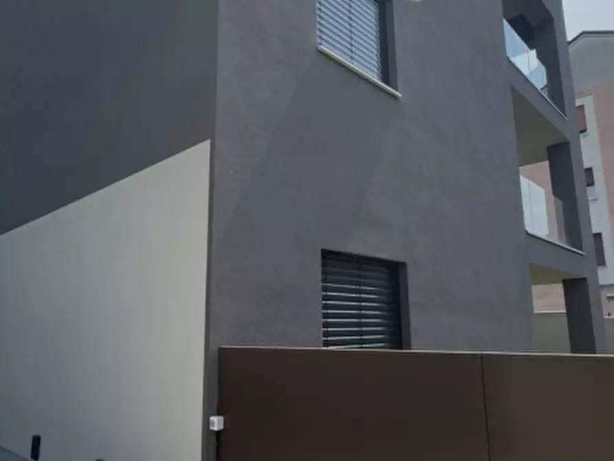 Immagine 25 di Appartamento in vendita  in Via Alessandro Manzoni 5 a Arcore