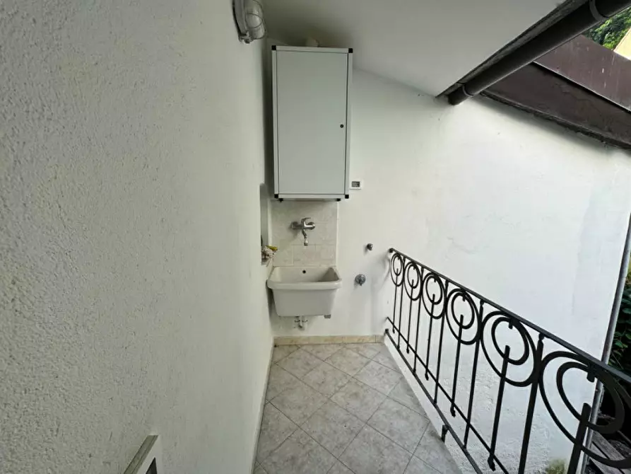 Immagine 21 di Appartamento in vendita  in Via Santuario 57 a Savona