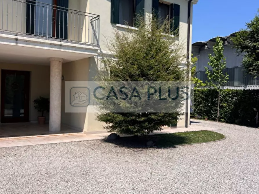Immagine 1 di Casa bifamiliare in vendita  in Via Brega a Tezze Sul Brenta