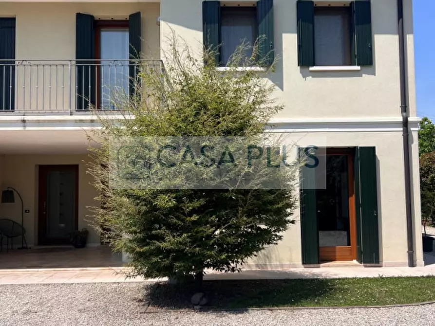 Immagine 4 di Casa bifamiliare in vendita  in Via Brega a Tezze Sul Brenta