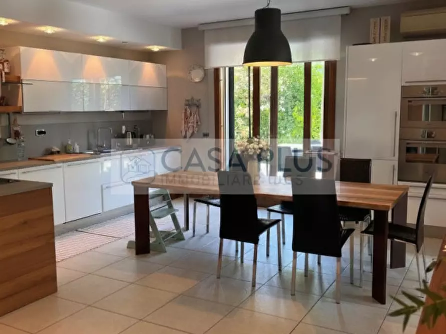 Immagine 10 di Casa bifamiliare in vendita  in Via Brega a Tezze Sul Brenta