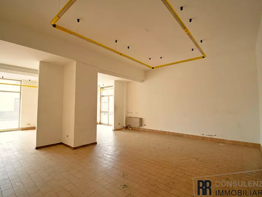 Immagine 8 di Negozio in vendita  in Via Cao del Prà a Sona