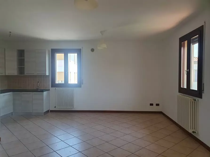 Immagine 3 di Appartamento in vendita  in Via Palestro 6 a Lendinara