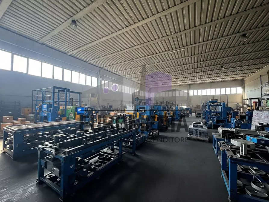 Immagine 1 di Capannone industriale in vendita  in Via Roma a Lonigo