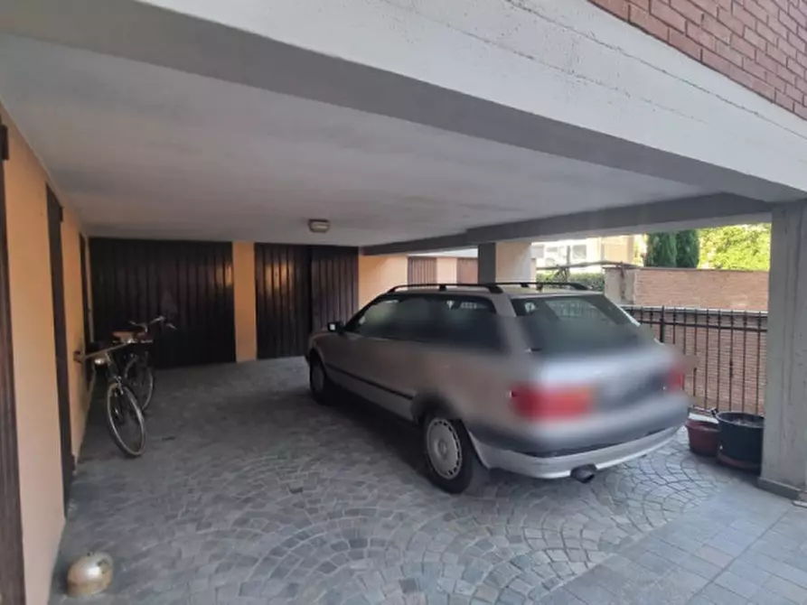 Immagine 14 di Appartamento in vendita  in Via Abraham Lincoln a Carpi